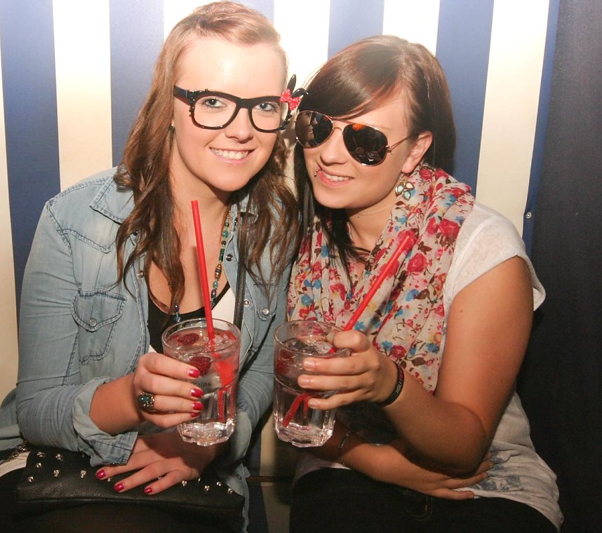 Pornobrillen-Party im Sax