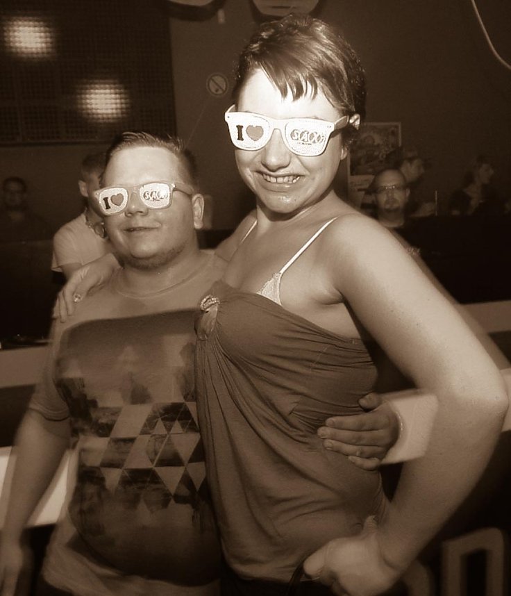 Pornobrillen-Party im Sax