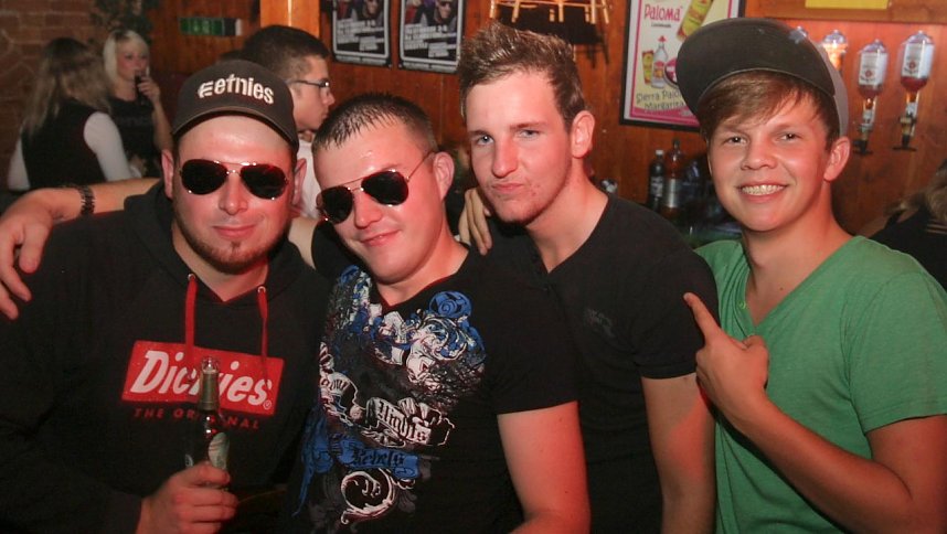 Pornobrillen-Party im Sax