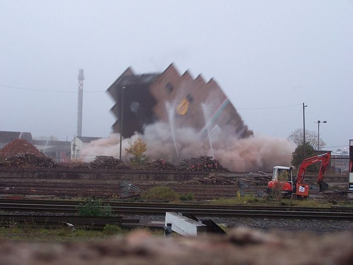 Speicher wurde gesprengt