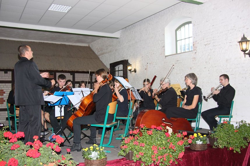 Offen nur f&uuml;r geladene G&auml;ste