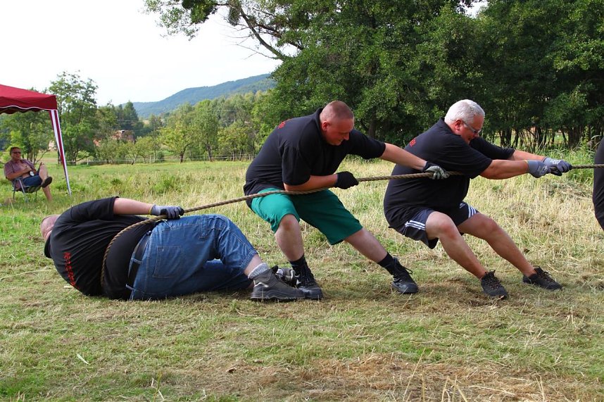 Tauziehen &uuml;ber die Wipper 2013