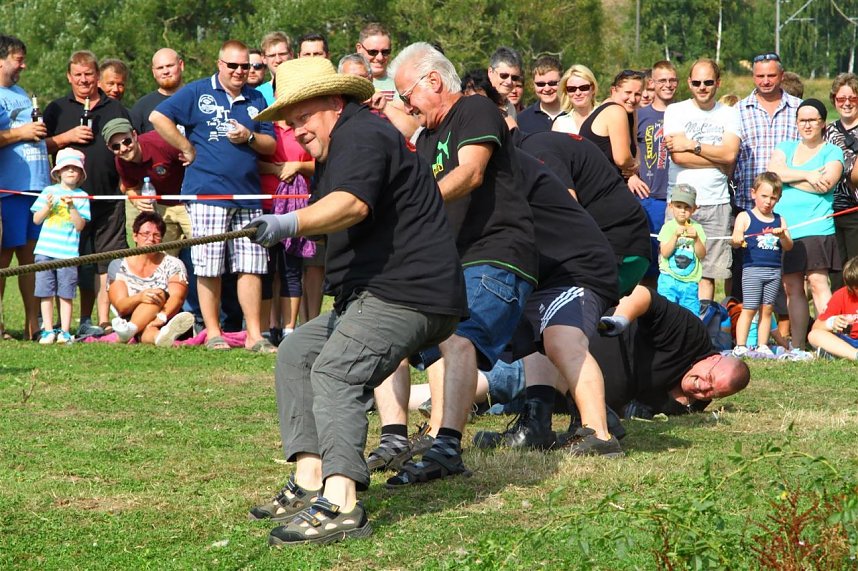 Tauziehen &uuml;ber die Wipper 2013