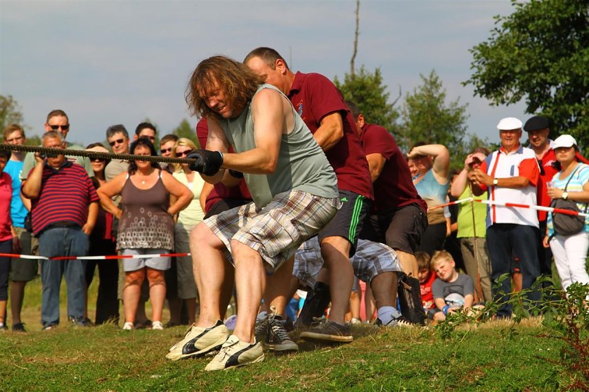 Tauziehen &uuml;ber die Wipper 2013