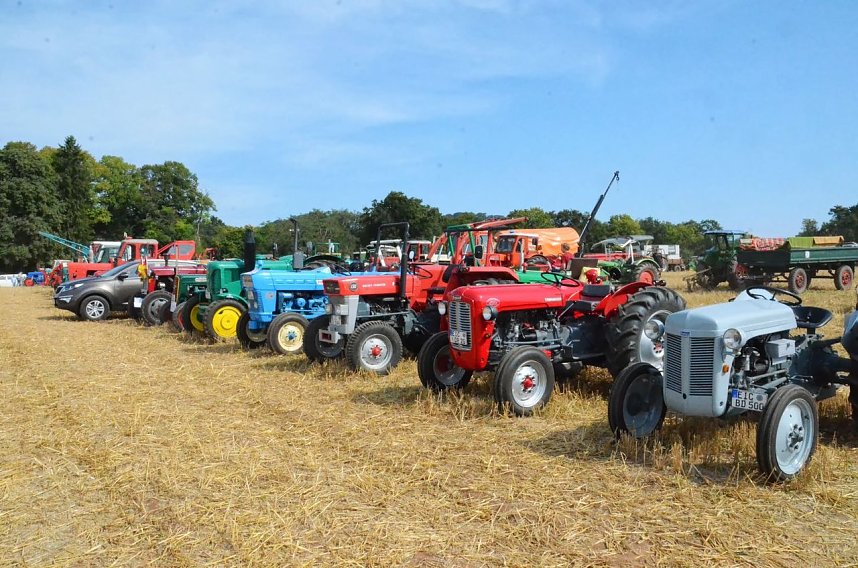 Schlepperfest in Herrmannsacker (Teil 1)