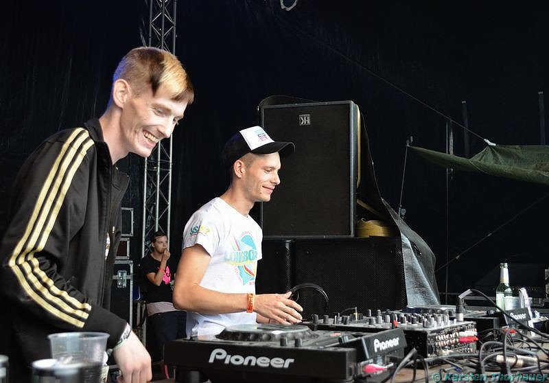 Holi-Festival am Stausee