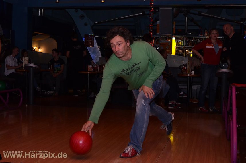 Radio OKN Nutzer feiern