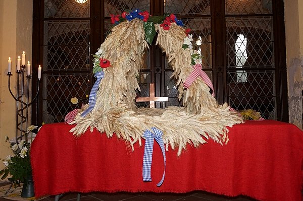 Erntekrone &uuml;bergeben