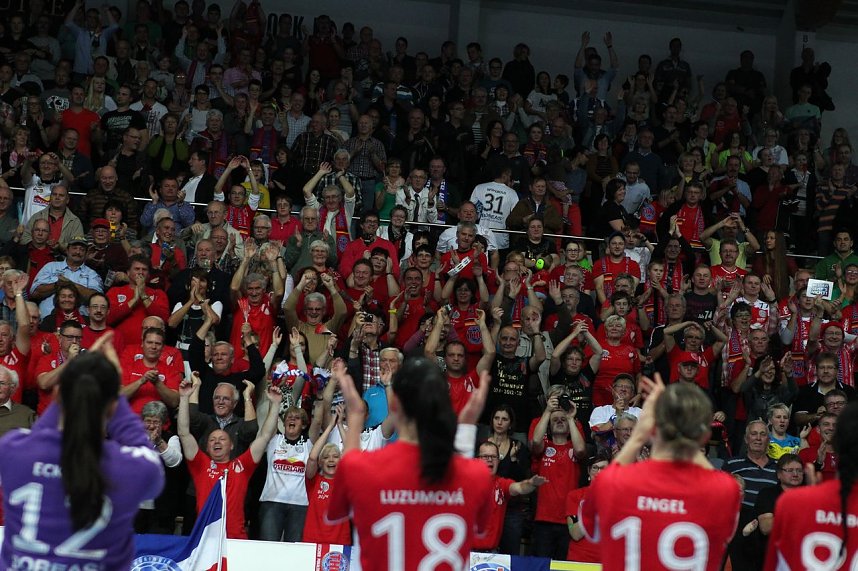 THC gewinnt den CL-Auftakt