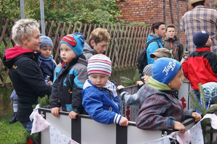 Kirmes-Umzug in Obergebra