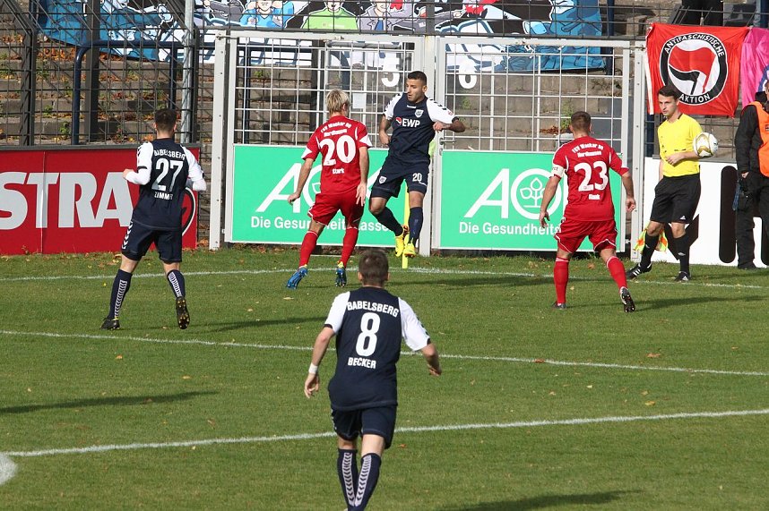 Szenen aus der ersten Halbzeit