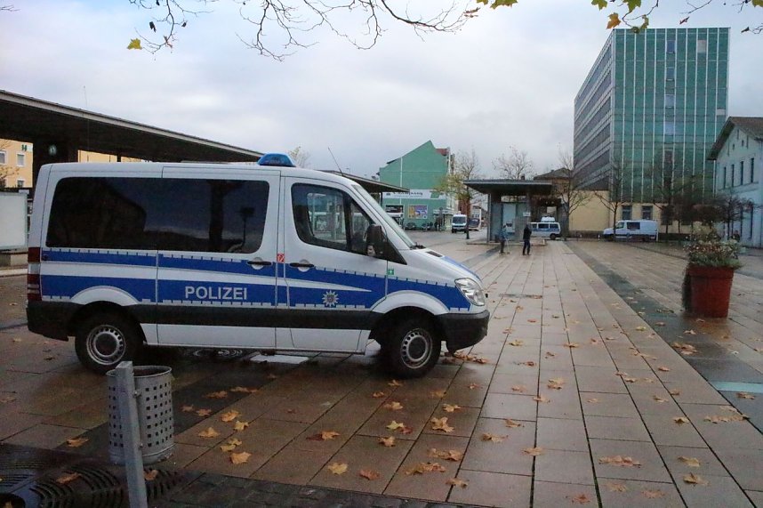 Lok-Fans in Empfang genommen