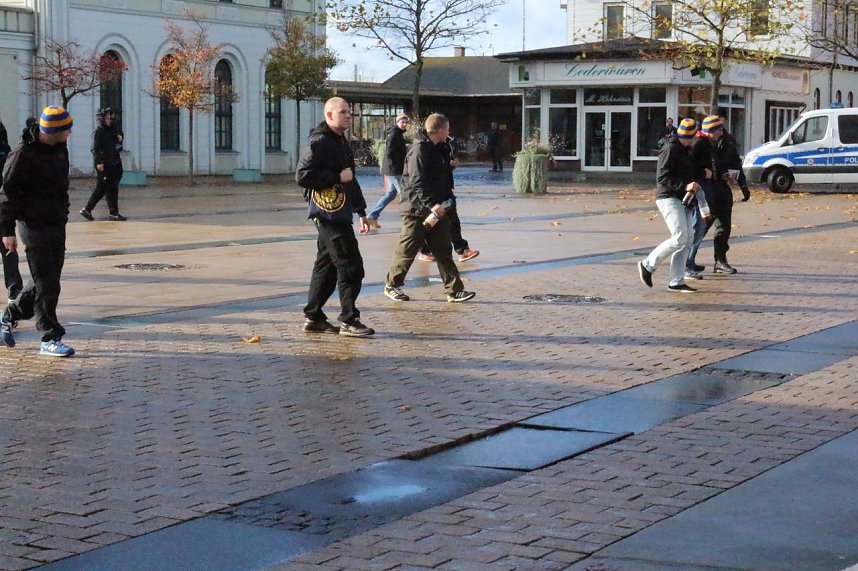 Lok-Fans in Empfang genommen