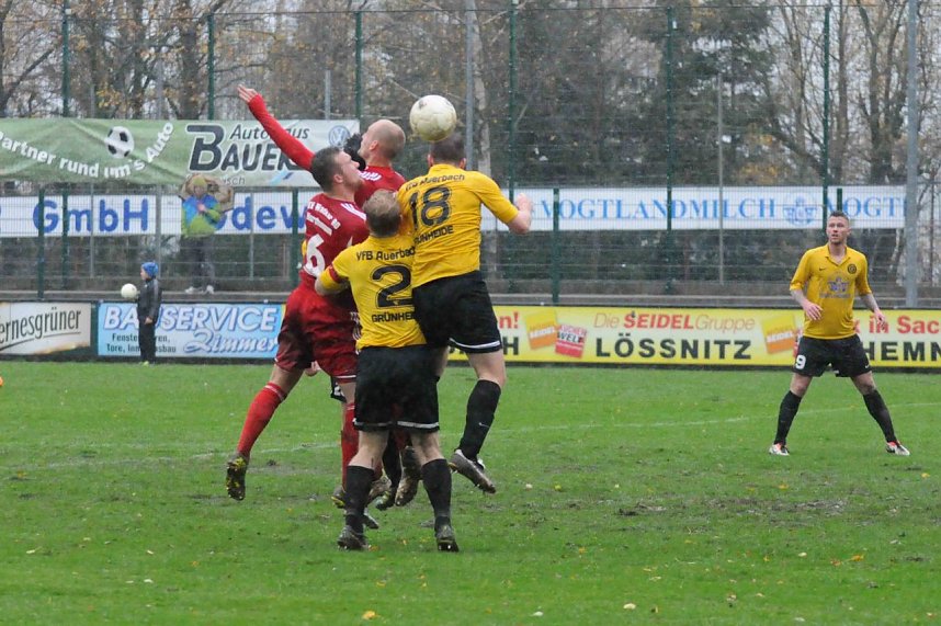 Ausw&auml;rtssieg in Auerbach