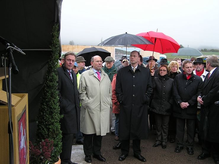 Spatenstich an der B 243