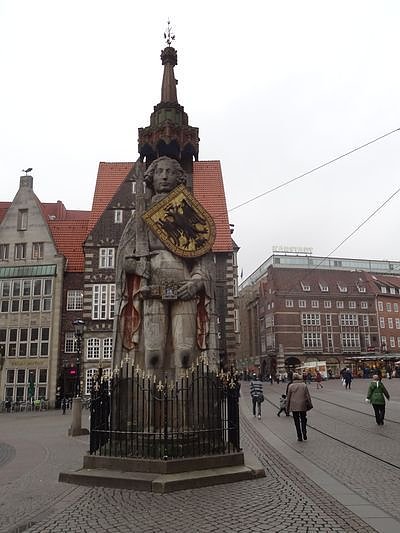 Von Rolandstadt zu Rolandstadt