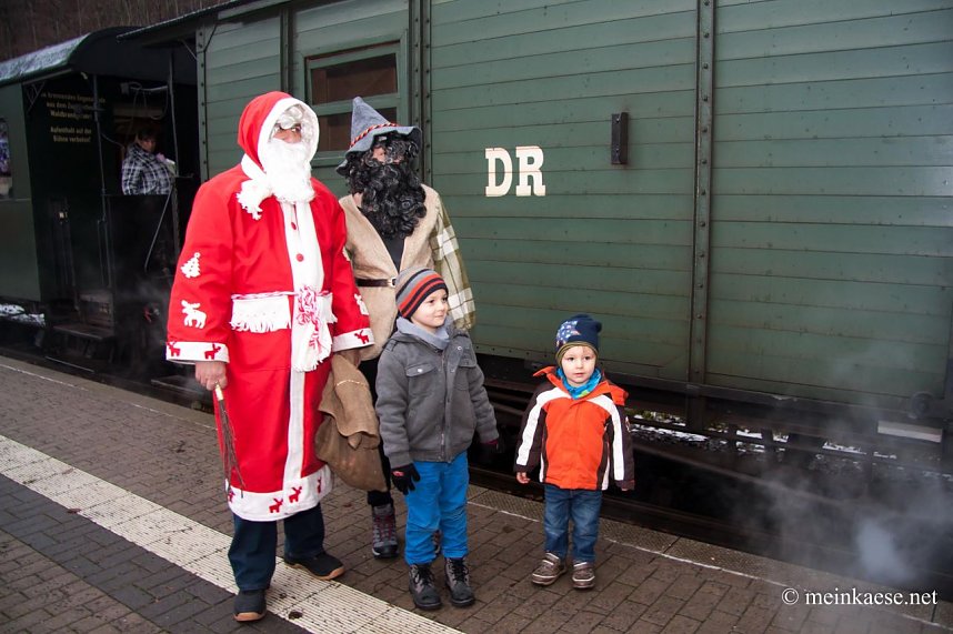 Nikolaus auf Schienen