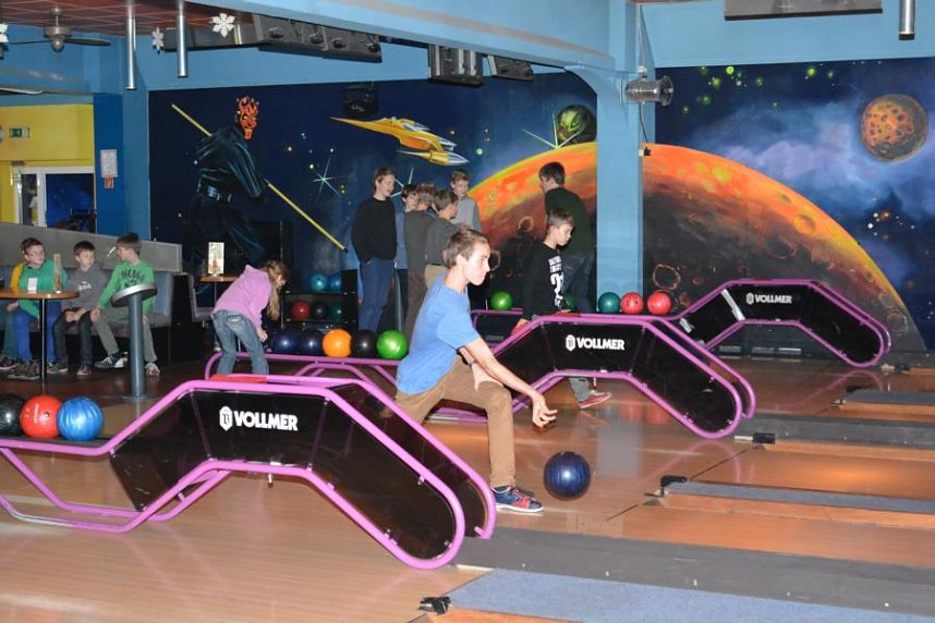 Weihnachtsfeier auf der Bowlingbahn