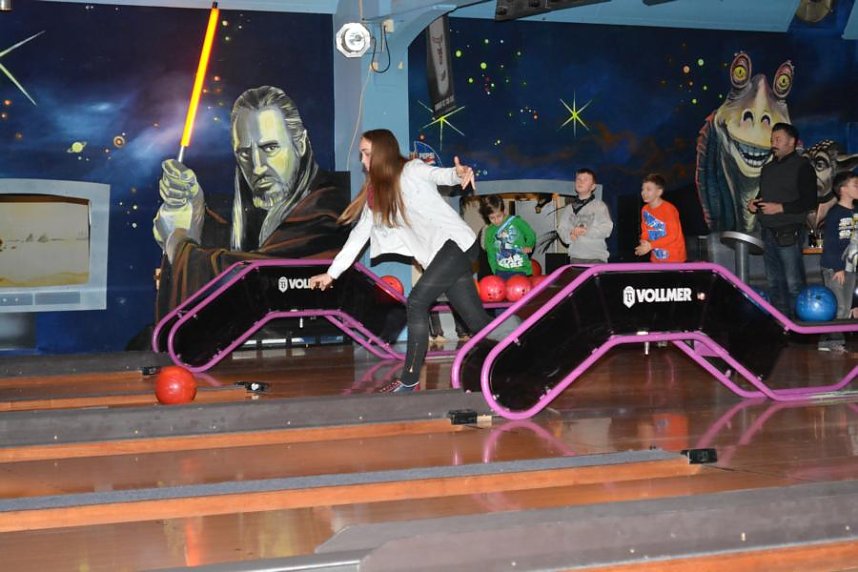 Weihnachtsfeier auf der Bowlingbahn