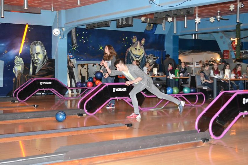 Weihnachtsfeier auf der Bowlingbahn