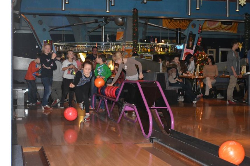Weihnachtsfeier auf der Bowlingbahn
