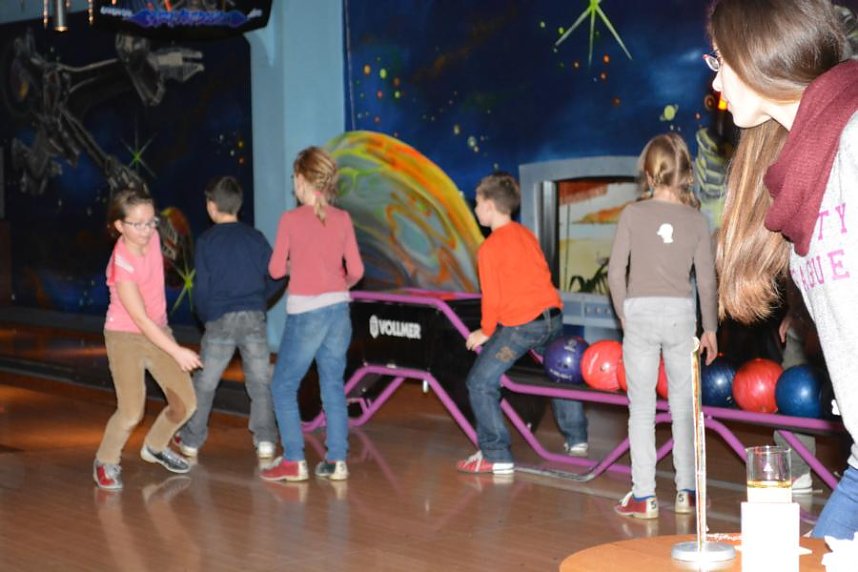 Weihnachtsfeier auf der Bowlingbahn