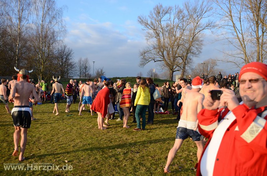 Eisbaden der FH Nordhausen