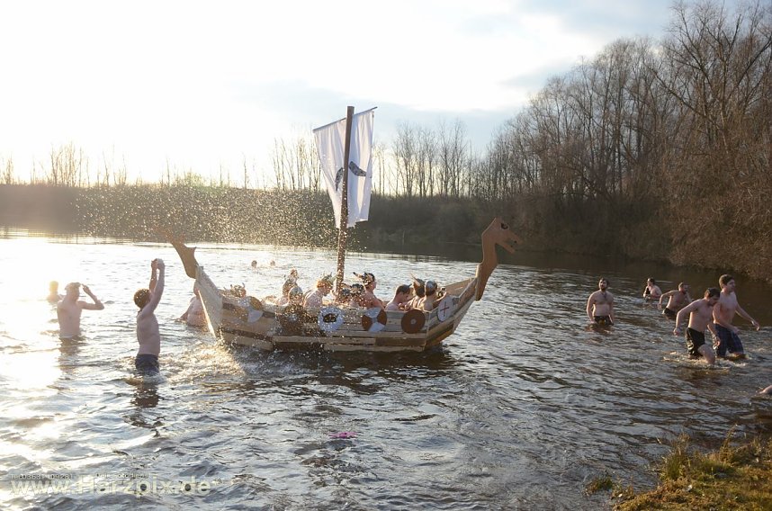 Eisbaden der FH Nordhausen