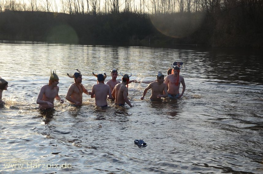 Eisbaden der FH Nordhausen