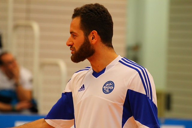 Fu&szlig;ball unterm Hallendach