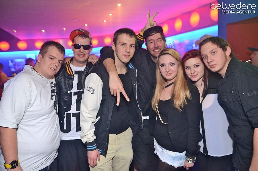 Konfetti-Explosion im Sax 