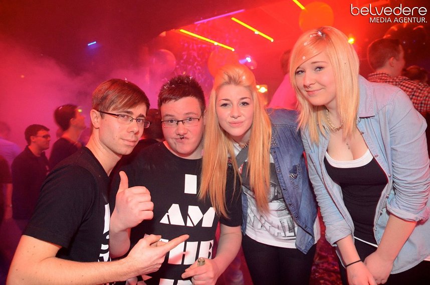 Konfetti-Explosion im Sax 