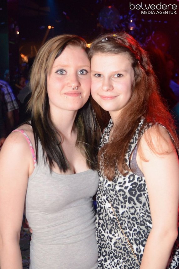 Konfetti-Explosion im Sax 