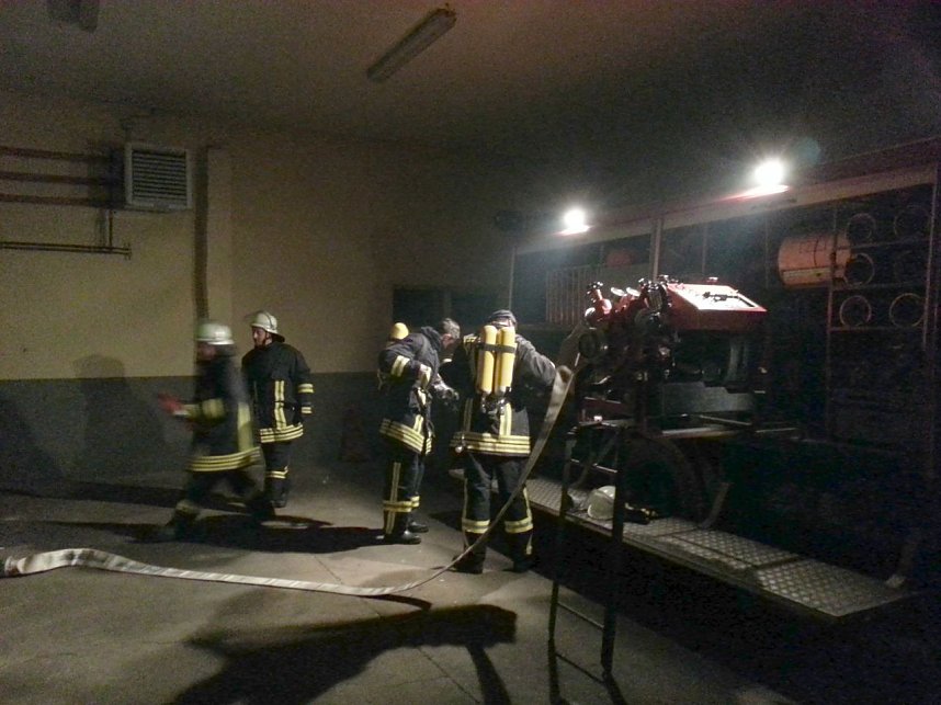 Feuer im Ger&auml;tehaus