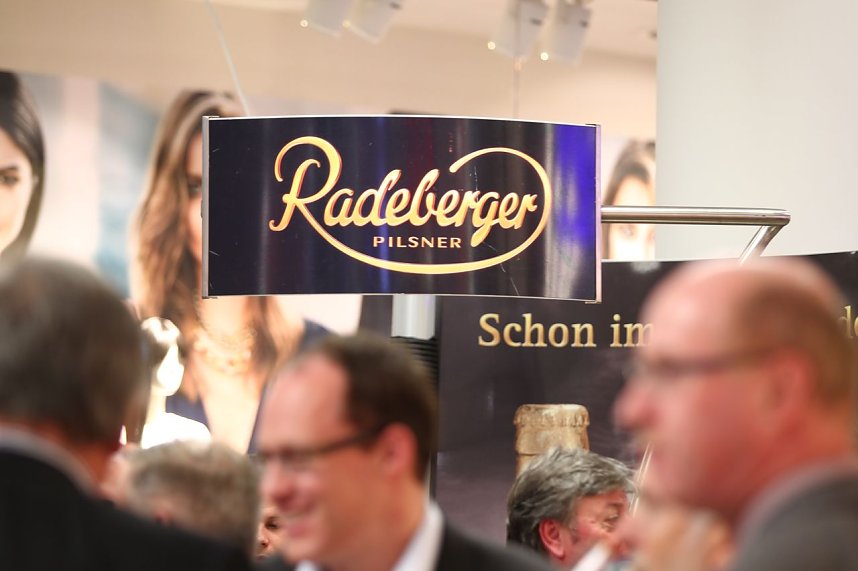 Mal an- und umgeschaut