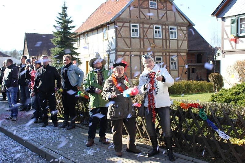 Jubil&auml;umsumzug in Kraja