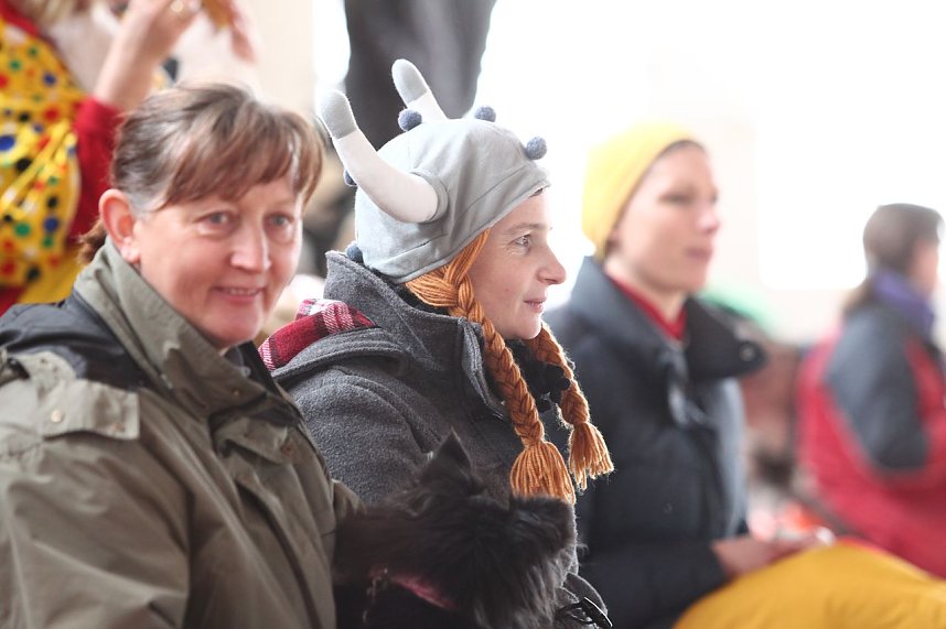 Hundesport und Faschingskost&uuml;m