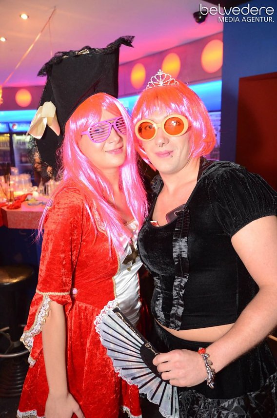 Pornofasching im Sax