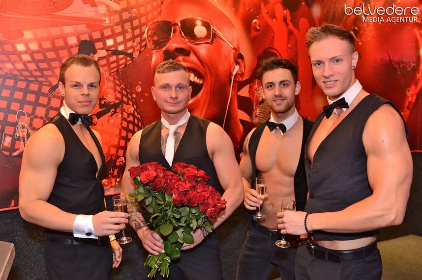 Party am Frauentags-Vorabend