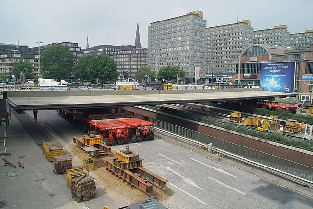Schachtbauer am Hamburger Hauptbahnhof