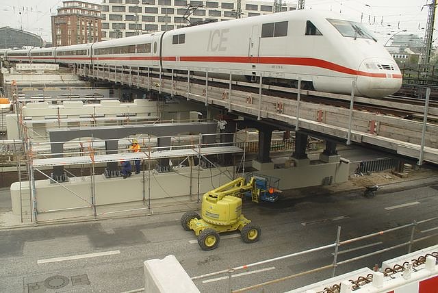 Schachtbauer am Hamburger Hauptbahnhof