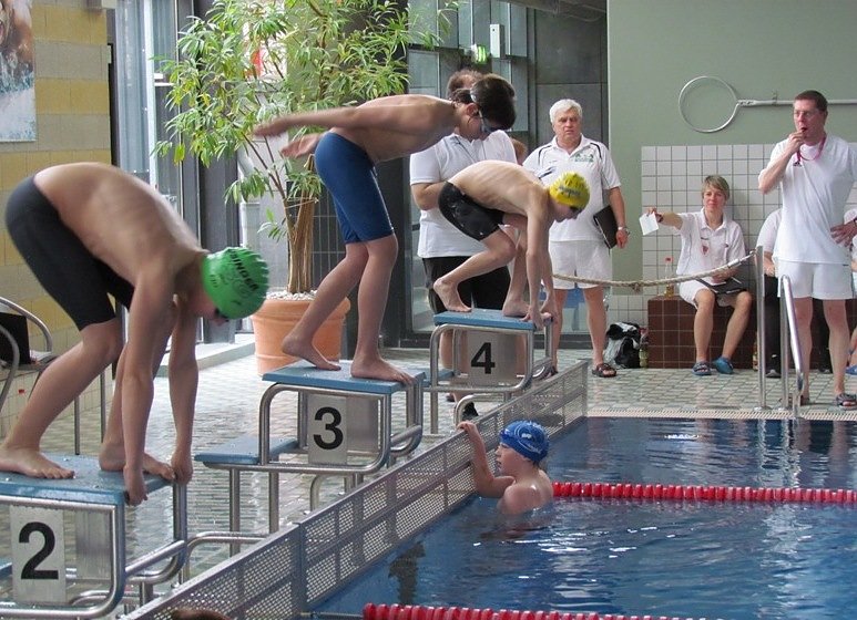 12. Badehausmeisterschaften im Schwimmen