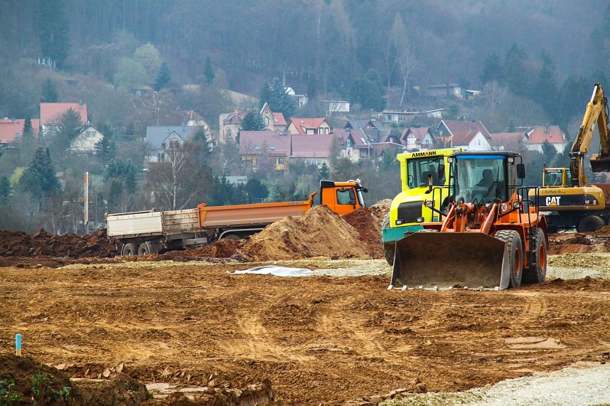 Erdarbeiten f&uuml;r neue Gro&szlig;b&auml;ckerei
