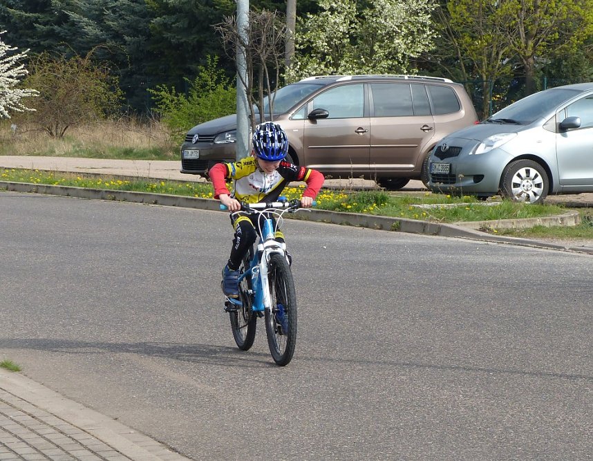 Erstes Rennen: Lukas k&auml;mpft