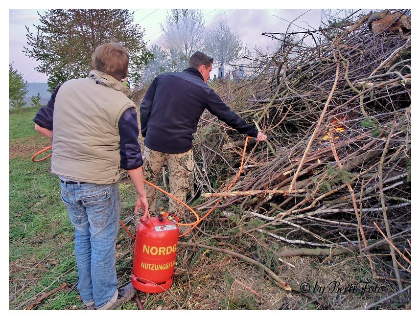 Mission Osterfeuer W&uuml;lfi 2014