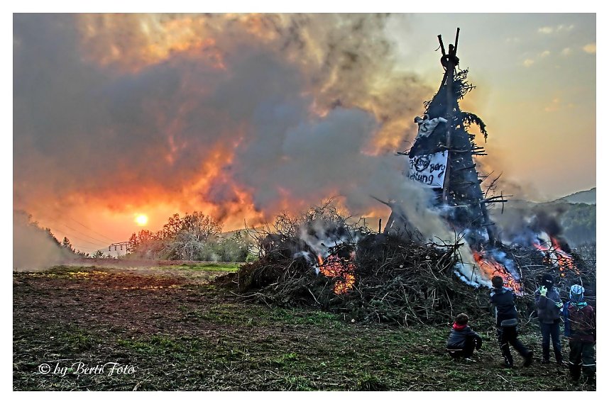 Mission Osterfeuer W&uuml;lfi 2014