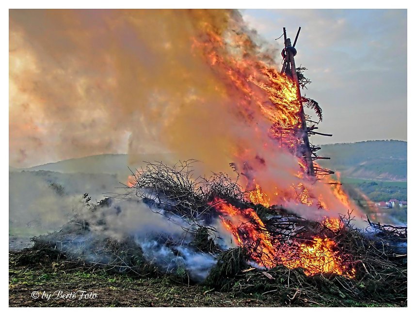 Mission Osterfeuer W&uuml;lfi 2014