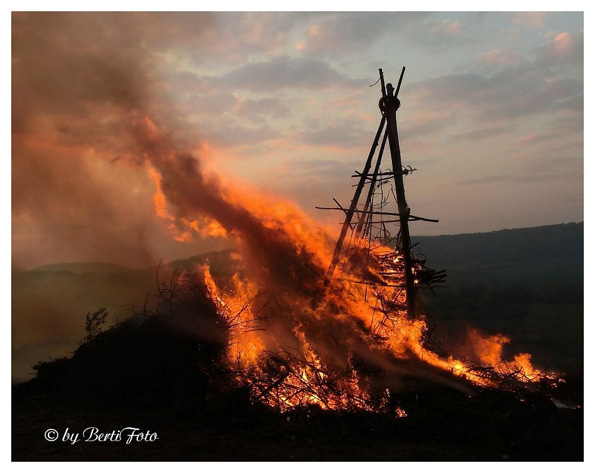 Mission Osterfeuer W&uuml;lfi 2014