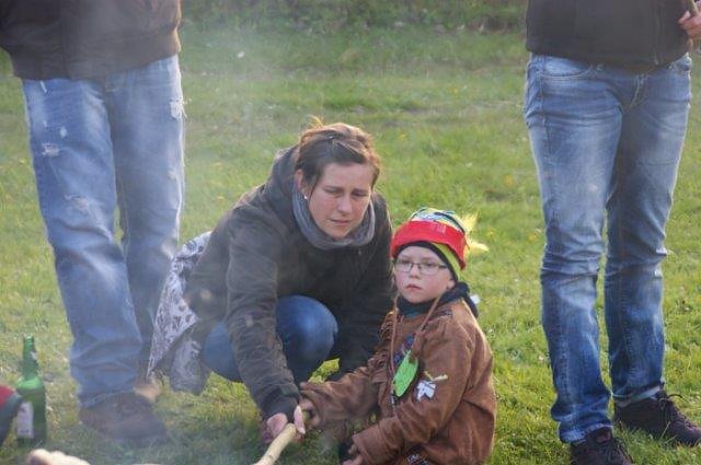 Osterfeuer in Obergebra