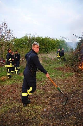 Osterfeuer in Obergebra